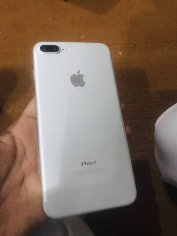 I phone 7 plus 128gb 0