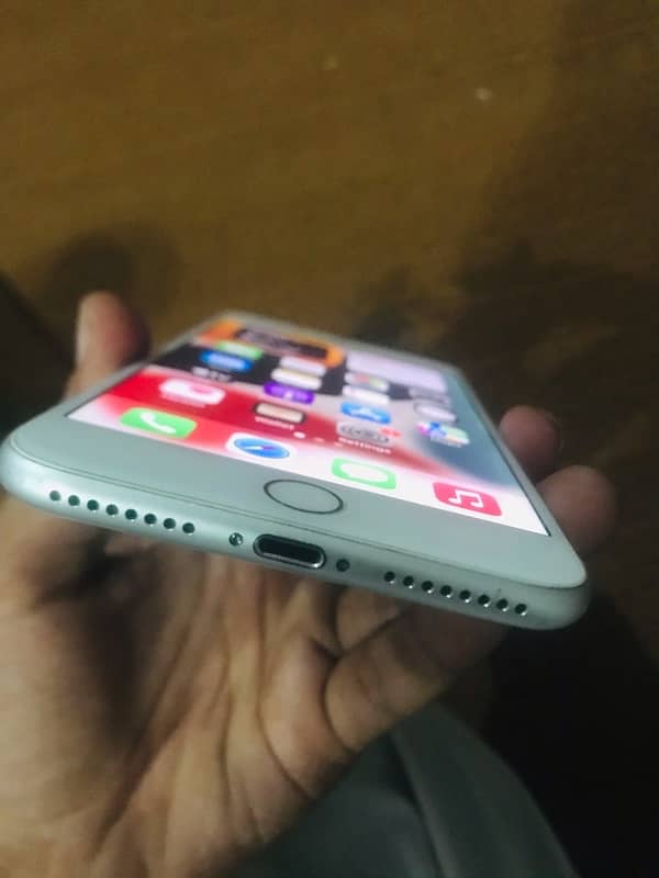 I phone 7 plus 128gb 1