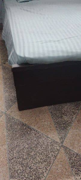 wooden bed set only with dressing table and side table also 4