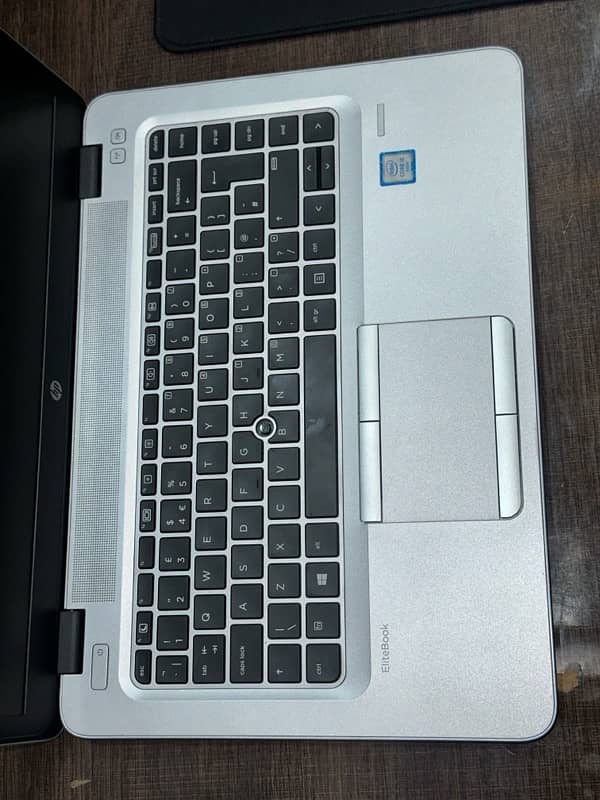 Hp laptop i5 6gen 8/256 GB SSD 1