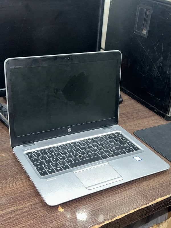 Hp laptop i5 6gen 8/256 GB SSD 2