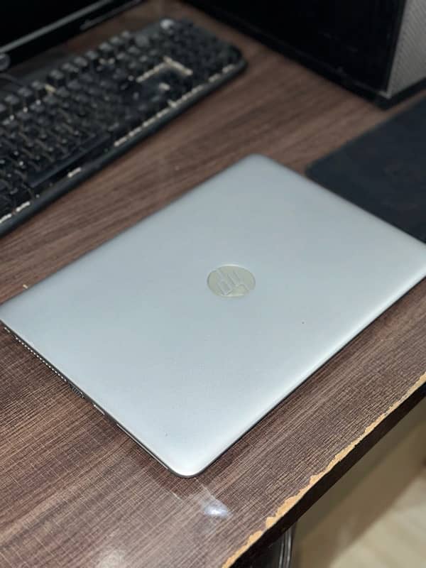 Hp laptop i5 6gen 8/256 GB SSD 4