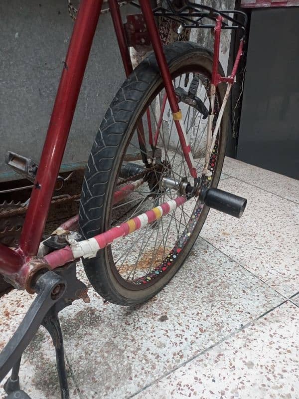 bicycle in used 10/9 condition 2