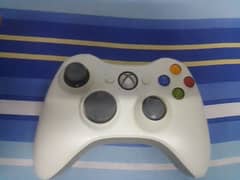 X box 360 . . . . 2 controllers 0