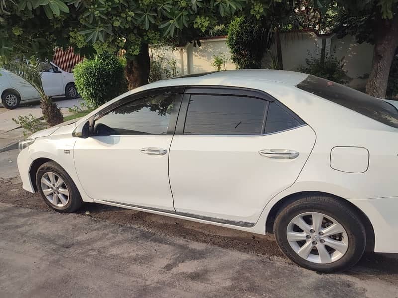 Toyota Altis Grande 2016 4