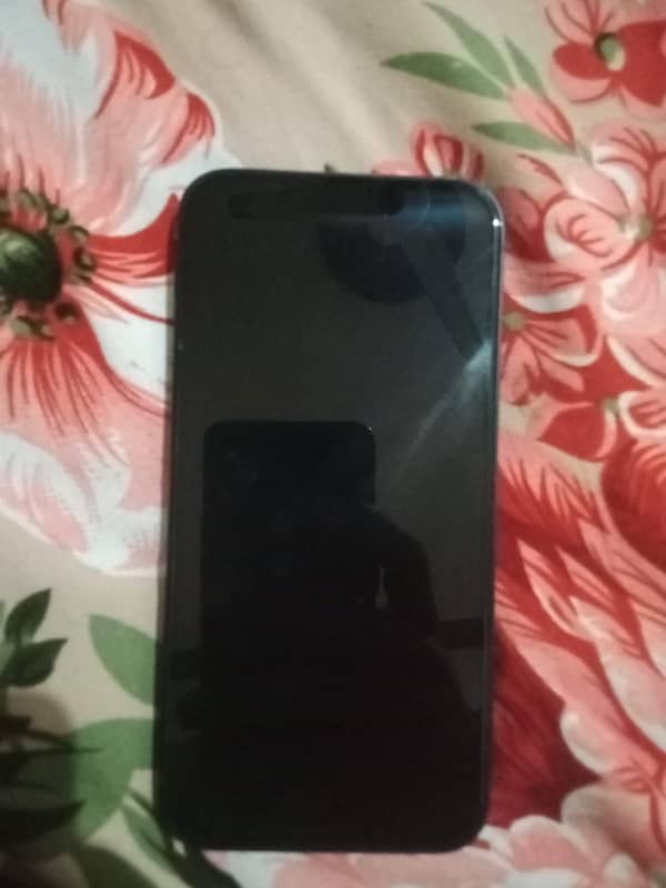 iPhone 13 [128 GB] 1