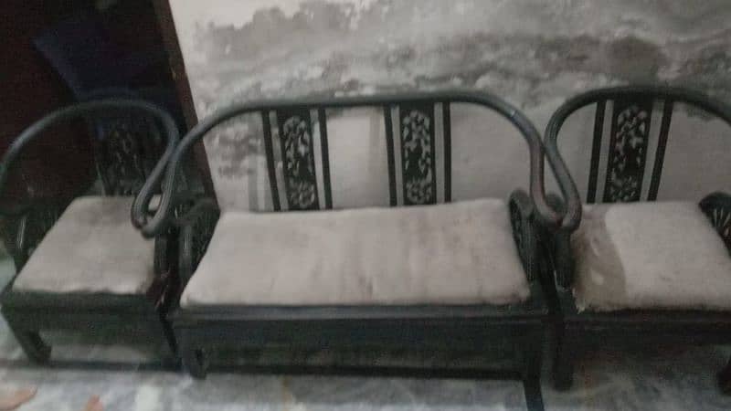 2 salon chairs 1 washing unit and 2 sofa set for sale 9