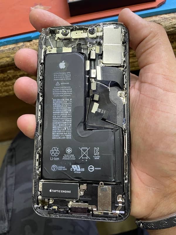 iPhone XS orignal parts available iCloud 0