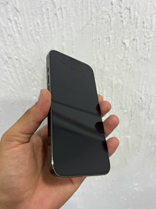 iphone 13 pro dual sim pta 256gb                       11 12 14 15 16 4