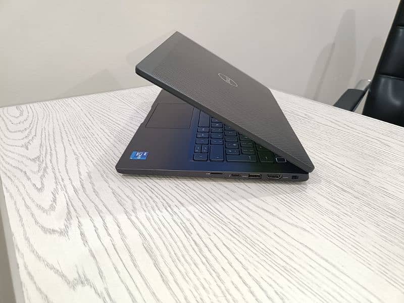 Dell latitude 7320 core i7 11th gen quadcore 13.3 inch fhd 1080p ips 8