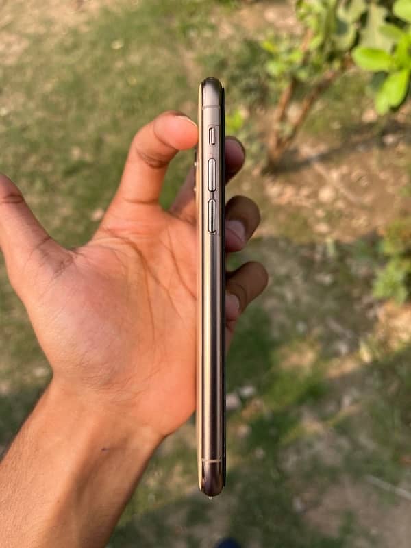 iphone 11 pro pta approved gold colour 4