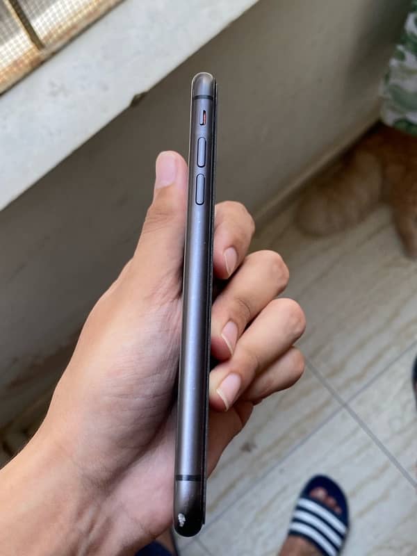 iphone 11 black 2