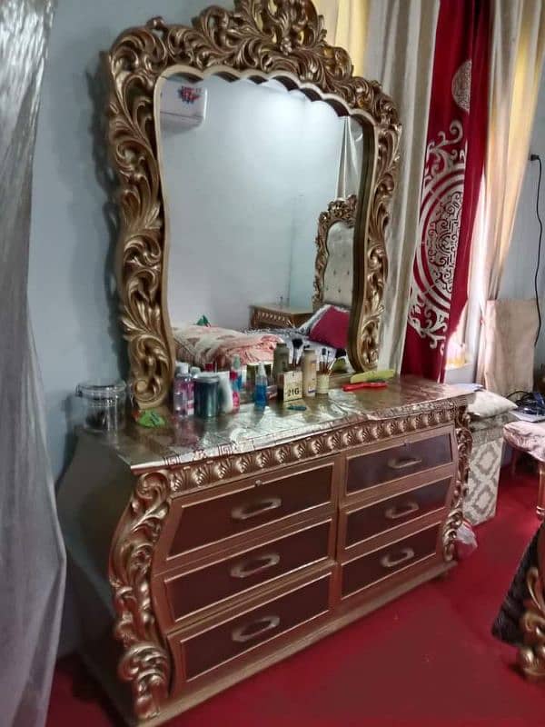 bedroom set bed and dressing table 5