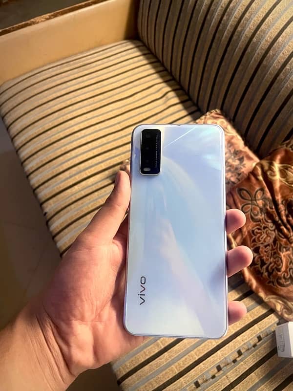 Vivo y20 with original box 2