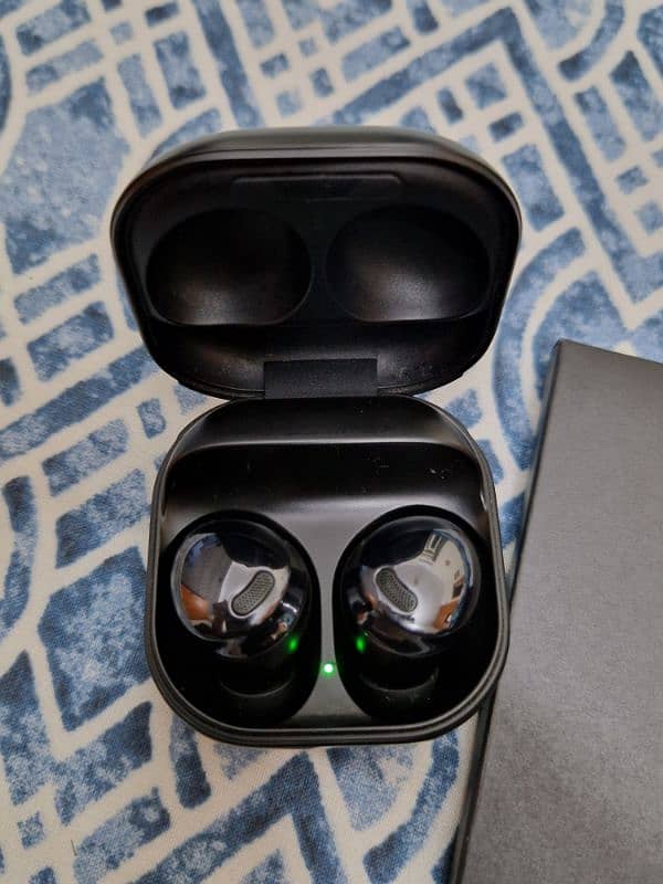 Samsung galaxy buds pro original 10/10 condition 5