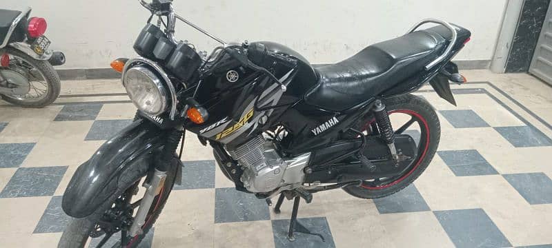 YAMAHA YBR 125G 2