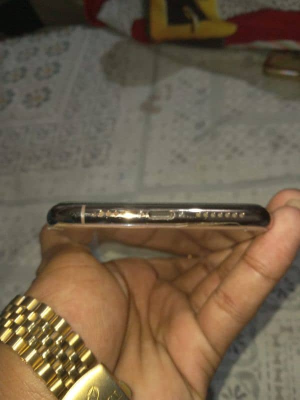 IPHONE XS Max 64 GB Non PTA 1