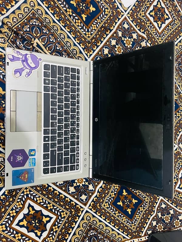 Hp elitebook 8470p laptop 9