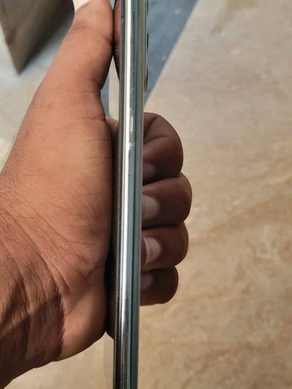 Oppo Reno 6 10/10 condition all okay with box and original charger 5