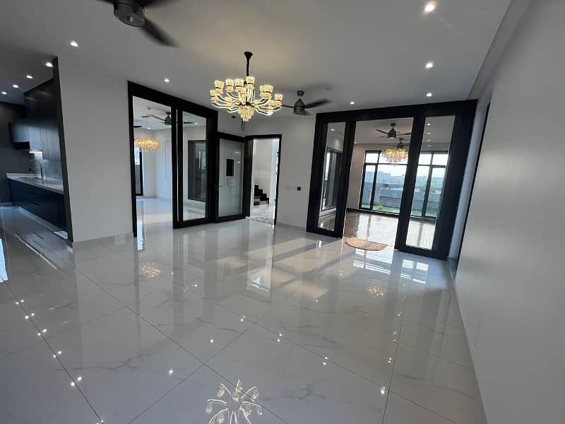 01 Kanal Out Class Stylish Luxury Bungalow For Sale In W-Block DHA Phase 7 14