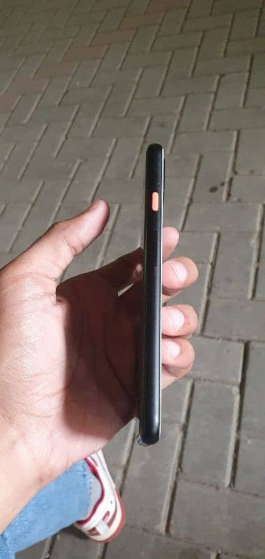 Non PTA Google pixel 4 in white color 2