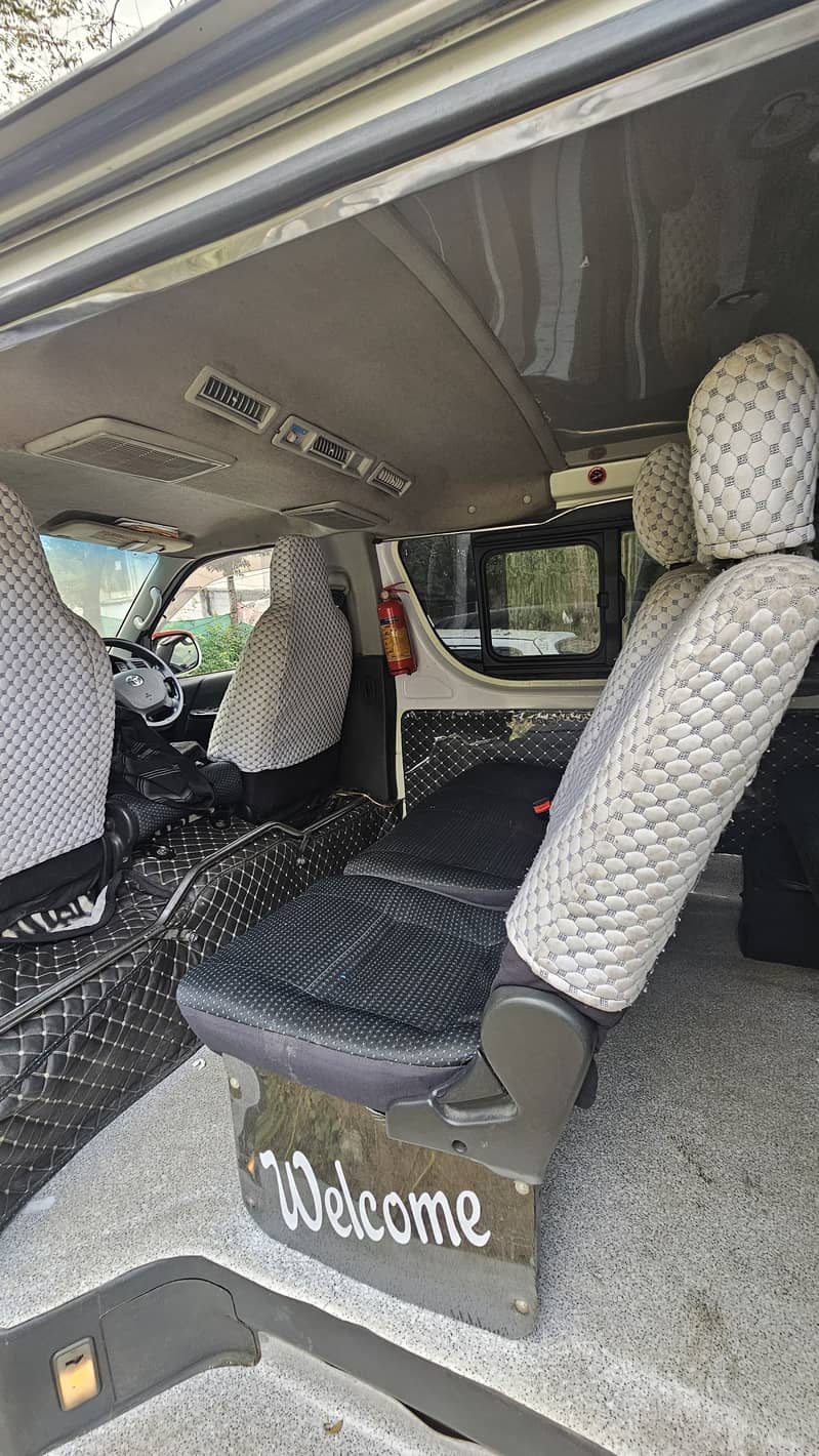 Toyota hiace model 2014 registered in 2018 quota 3