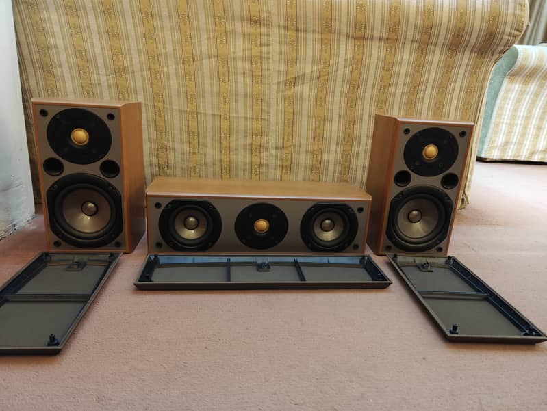 Yamaha NS-C120 Centre with Two Front NS-90 Speakers 1