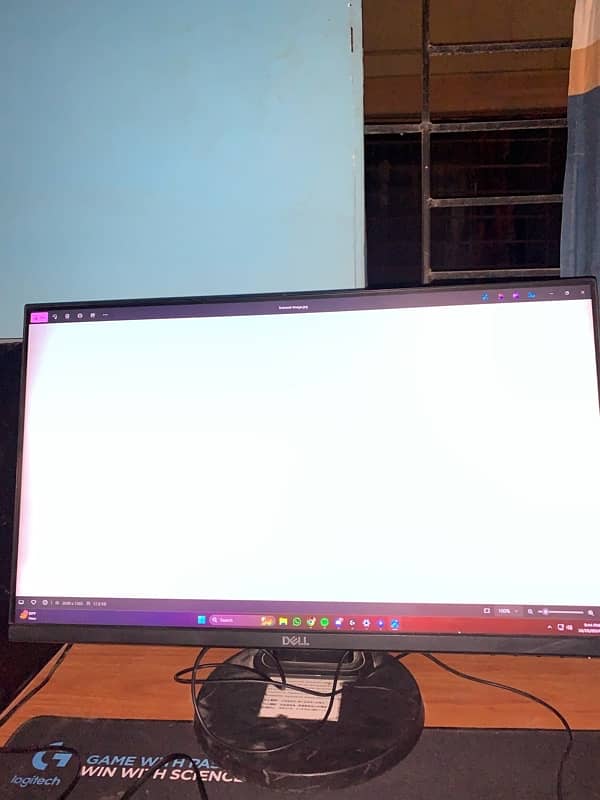 dell 75 hz bezel less monitor 4