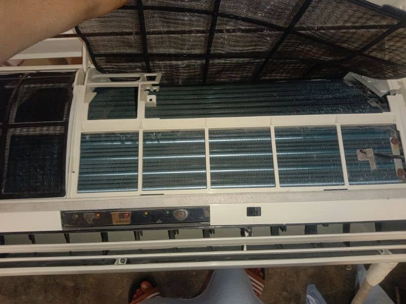 Air conditioned Split LG 2