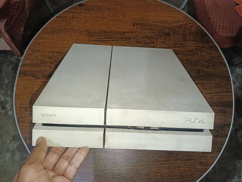 PS4 Used With Games and controller 1