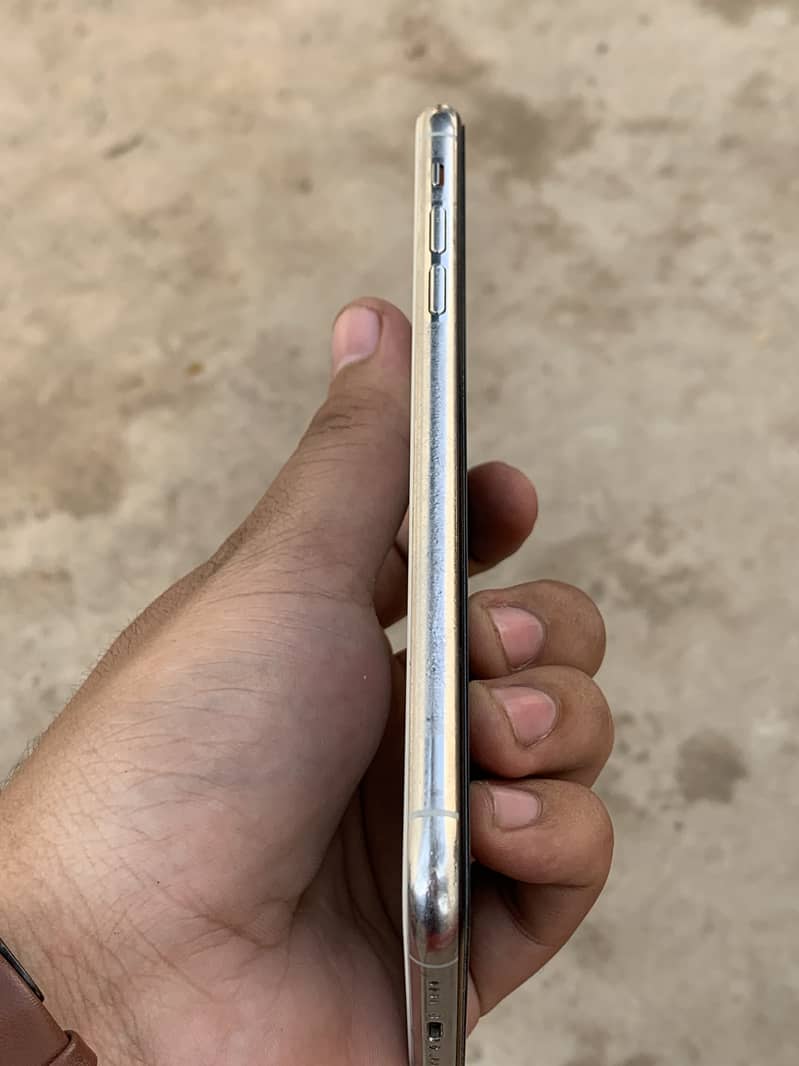 Iphone 11 pro max PTA approved 4