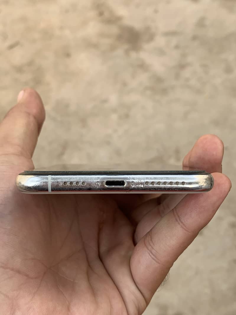 Iphone 11 pro max PTA approved 6