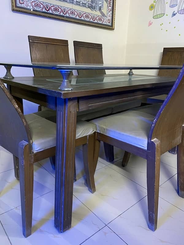 Dining Table with 6 chairs 1