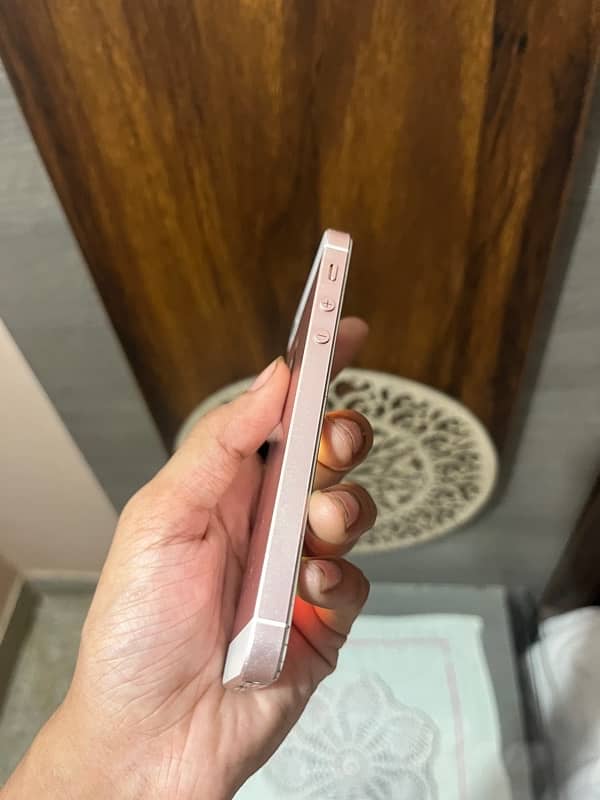 Iphone 5SE 32gb PTA APPROVED 1