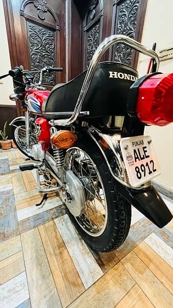 Honda CG 125 red 11