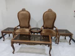 good condition 2 rooms chairs chinioty and three table for sale