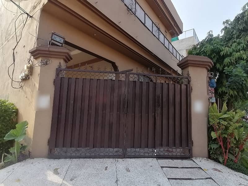 Ideally Located Corner House For sale In Marghzar Officers Colony Available 0