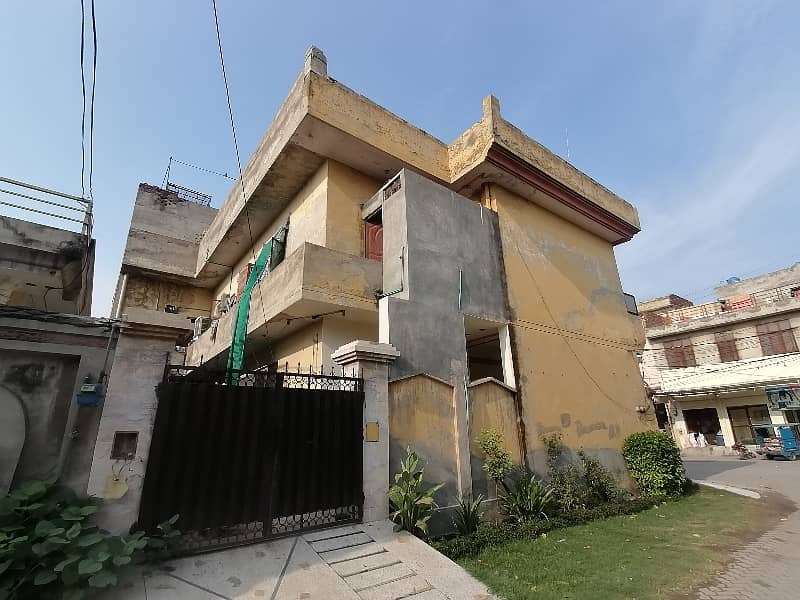 Ideally Located Corner House For sale In Marghzar Officers Colony Available 3