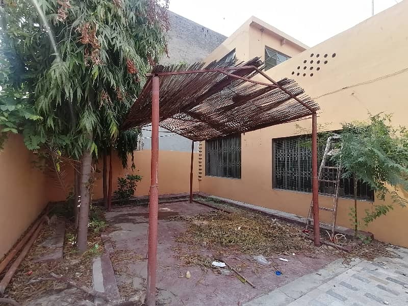 Single Storey 10 Marla House For Sale In Awan Town Awan Town 1