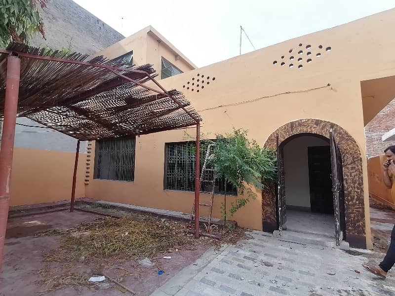 Single Storey 10 Marla House For Sale In Awan Town Awan Town 11