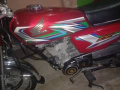 I am selling my Honda CG 125 lush condition