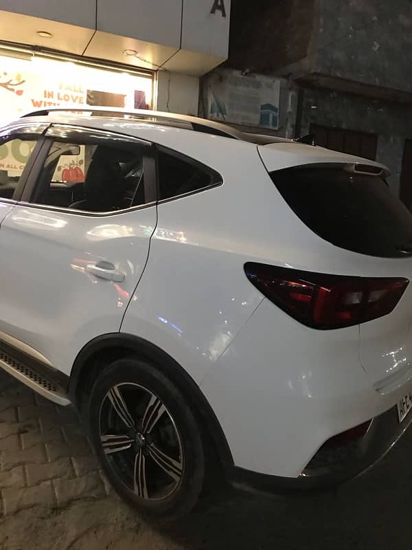 MG ZS 2021 3