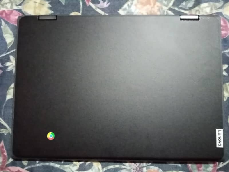 Lenovo Chromebook Touchscreen 360 10/10 3