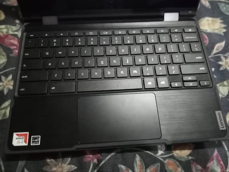 Lenovo Chromebook Touchscreen 360 10/10 8