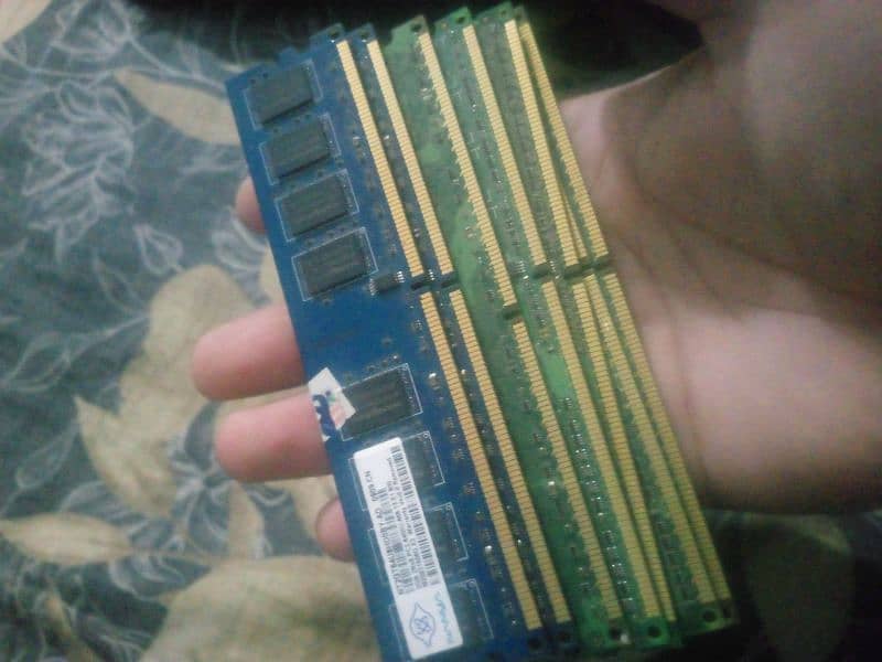 DDR 2 ram available 1GB / 2GB 3