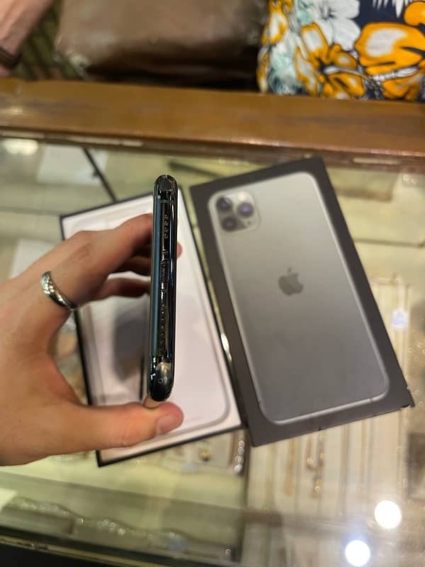 Iphone 11 pro max pta approved 1