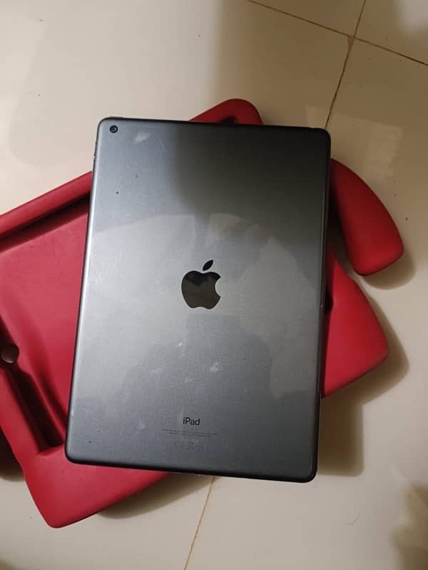 iPad 9 2nd generation  with box 4