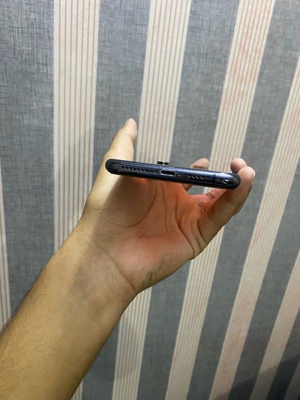 iphone Xsmax 256Gb PTA 5