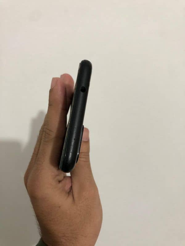 pixel 4a 5G 128GB official approved Read add 5