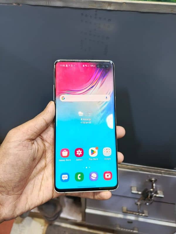 samsung galaxy S10 5G (8/256GB) 1